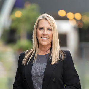 Meet your Posher, Becky